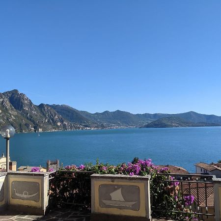 Gina'S Apartment Riva di Solto Esterno foto